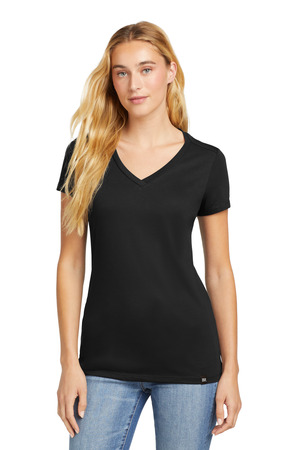 New Era ® Women's Heritage Blend V-Neck Tee. LNEA101 — Black